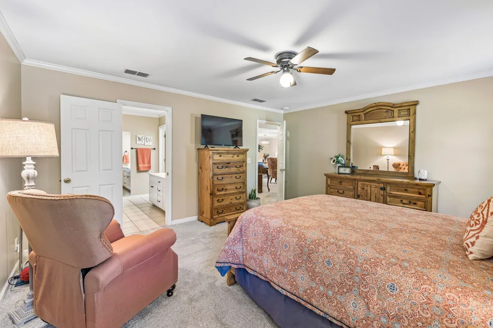 2833 Stonehedge Dr Murfreesboro, TN 37128