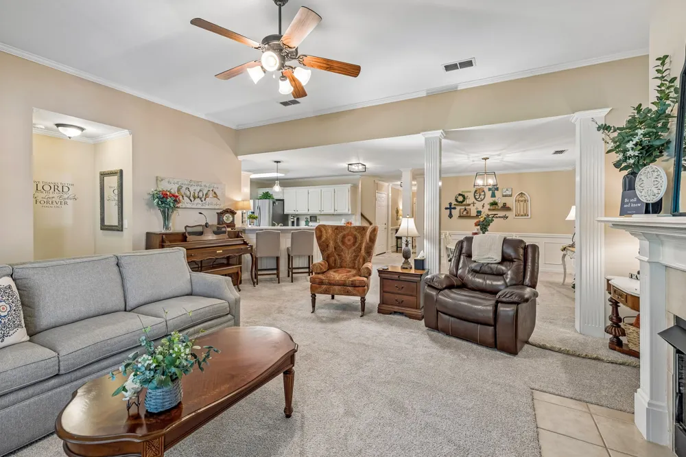 2833 Stonehedge Dr Murfreesboro, TN 37128