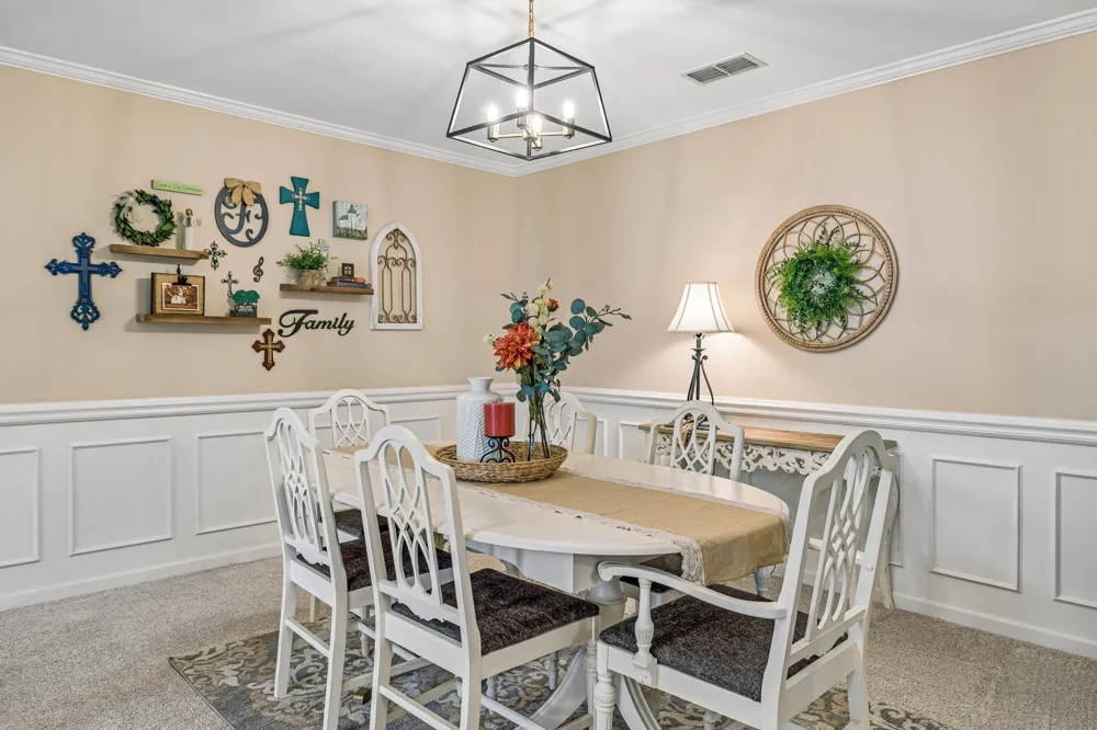 2833 Stonehedge Dr Murfreesboro, TN 37128