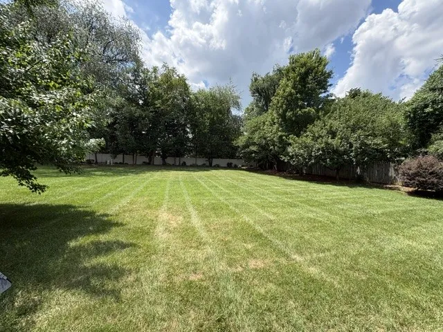 2833 Stonehedge Dr Murfreesboro, TN 37128