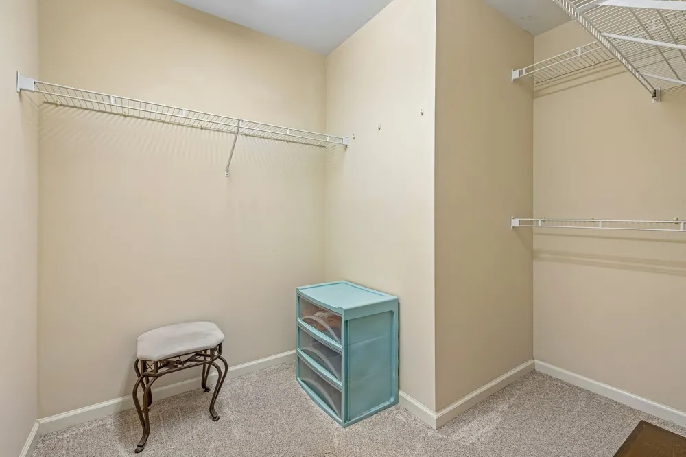 2833 Stonehedge Dr Murfreesboro, TN 37128