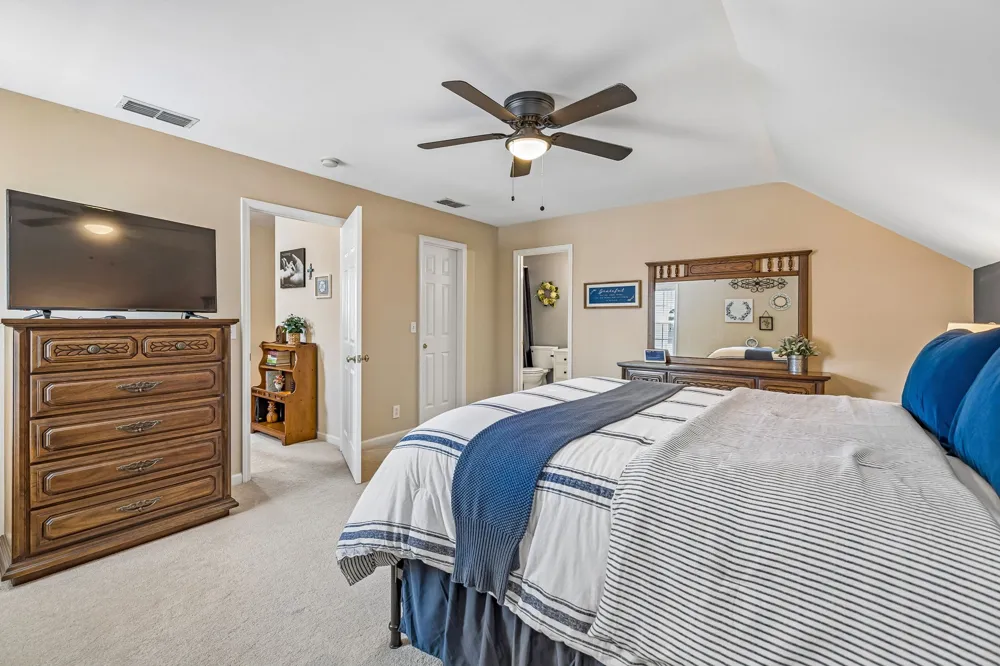 2833 Stonehedge Dr Murfreesboro, TN 37128