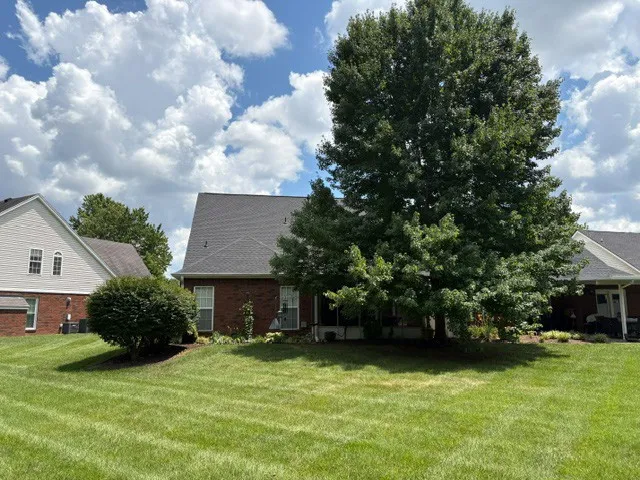 2833 Stonehedge Dr Murfreesboro, TN 37128