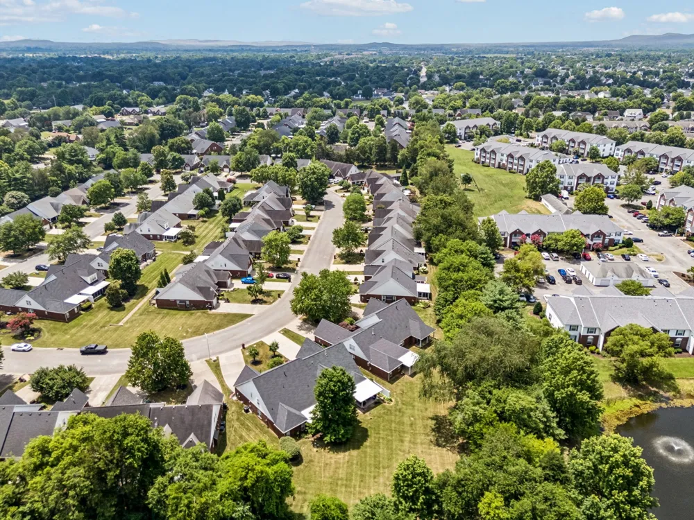 2833 Stonehedge Dr Murfreesboro, TN 37128