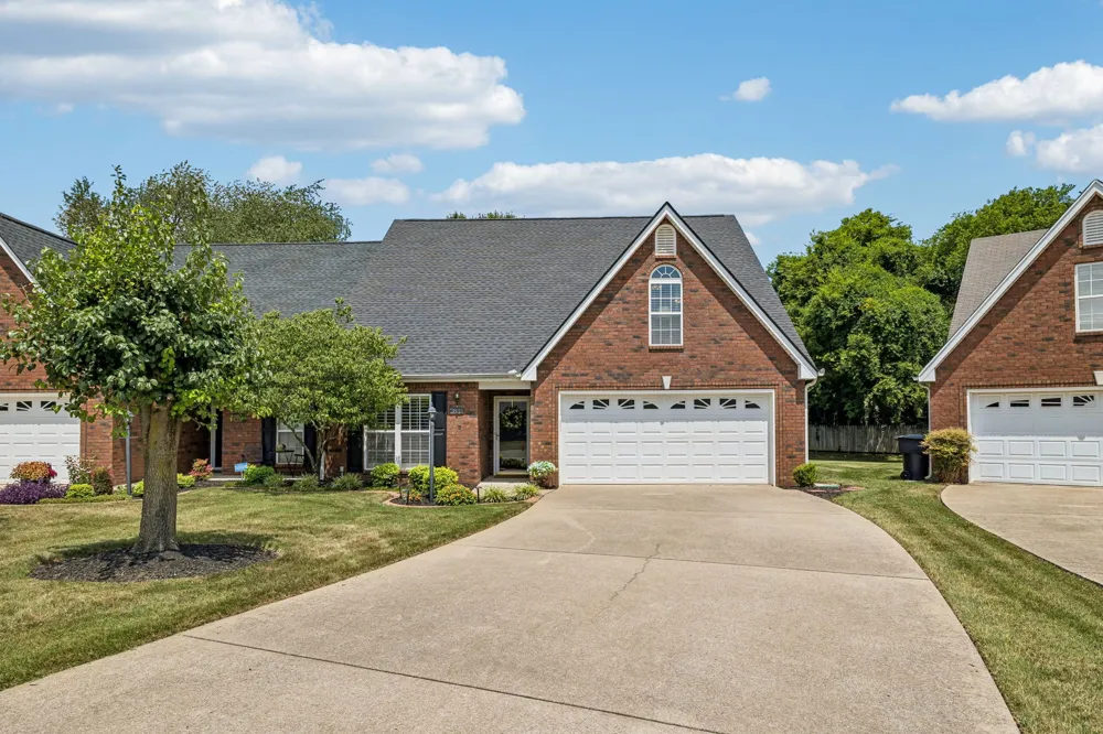 2833 Stonehedge Dr Murfreesboro, TN 37128