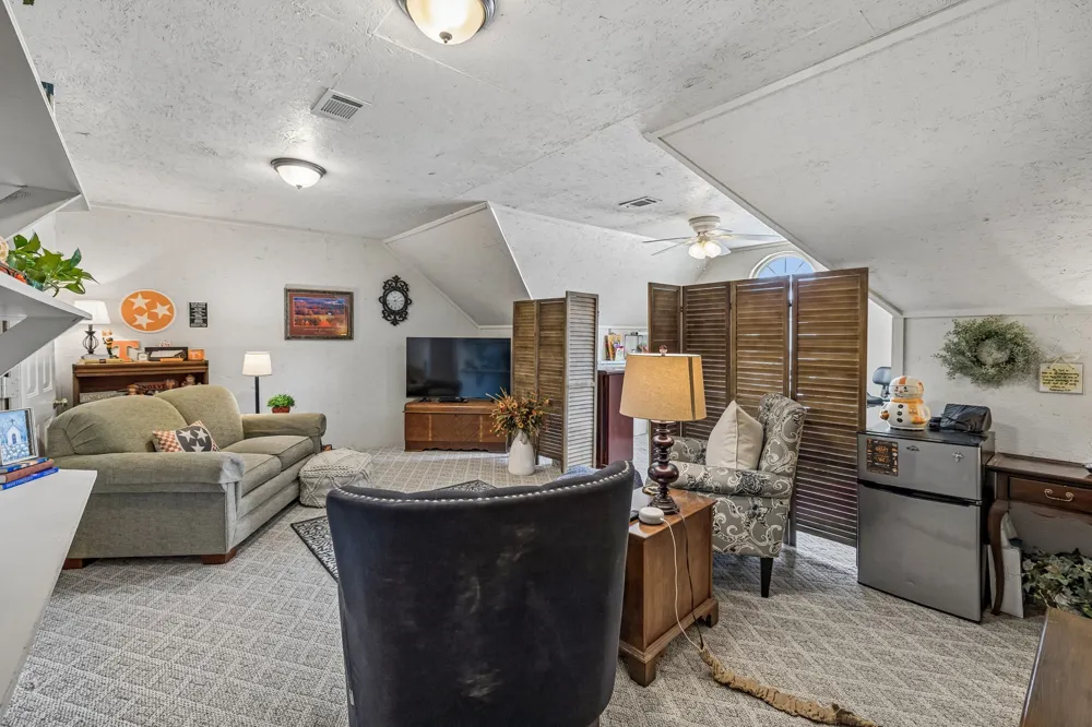 2833 Stonehedge Dr Murfreesboro, TN 37128