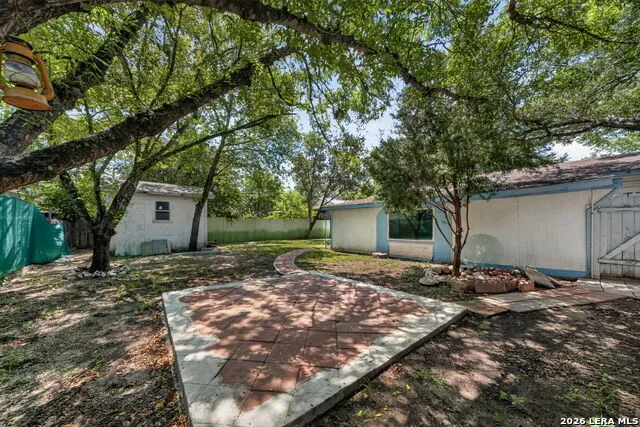 732 S San Eduardo Ave San Antonio, TX 78237