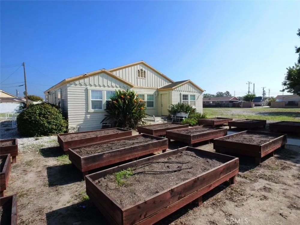 22108 Avalon Carson, CA 90745