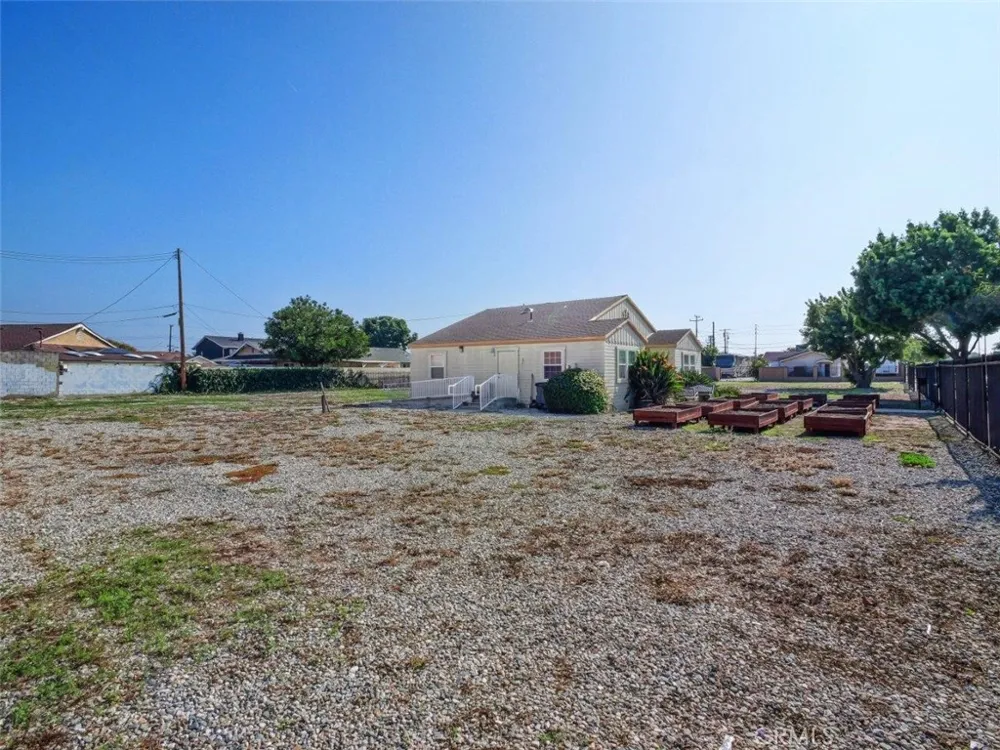 22108 Avalon Carson, CA 90745