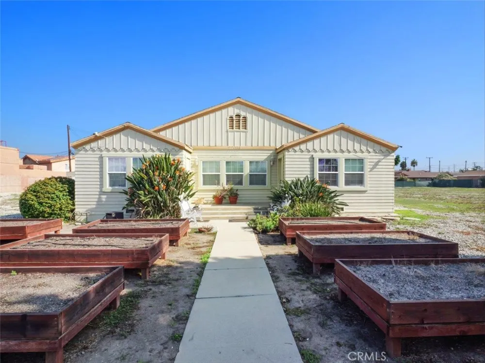 22108 Avalon Carson, CA 90745