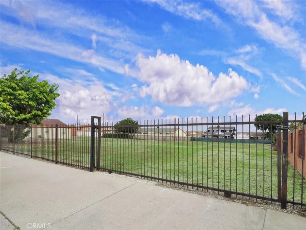 22108 Avalon Carson, CA 90745
