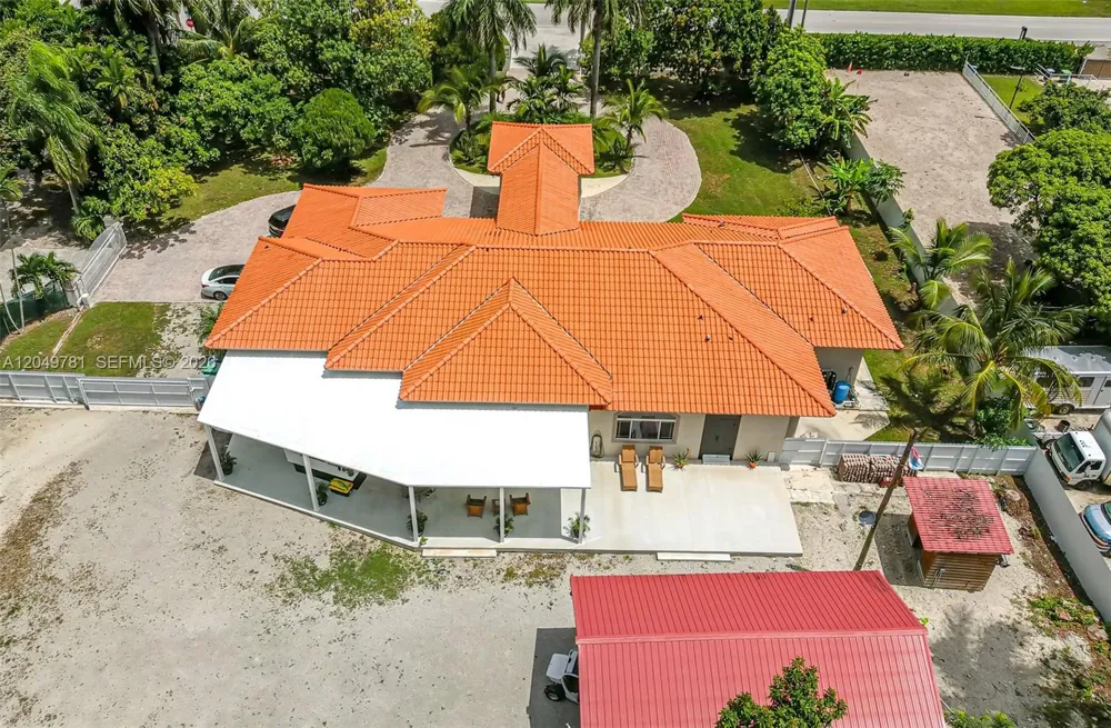 18390 SW 200th St Miami, FL 33187