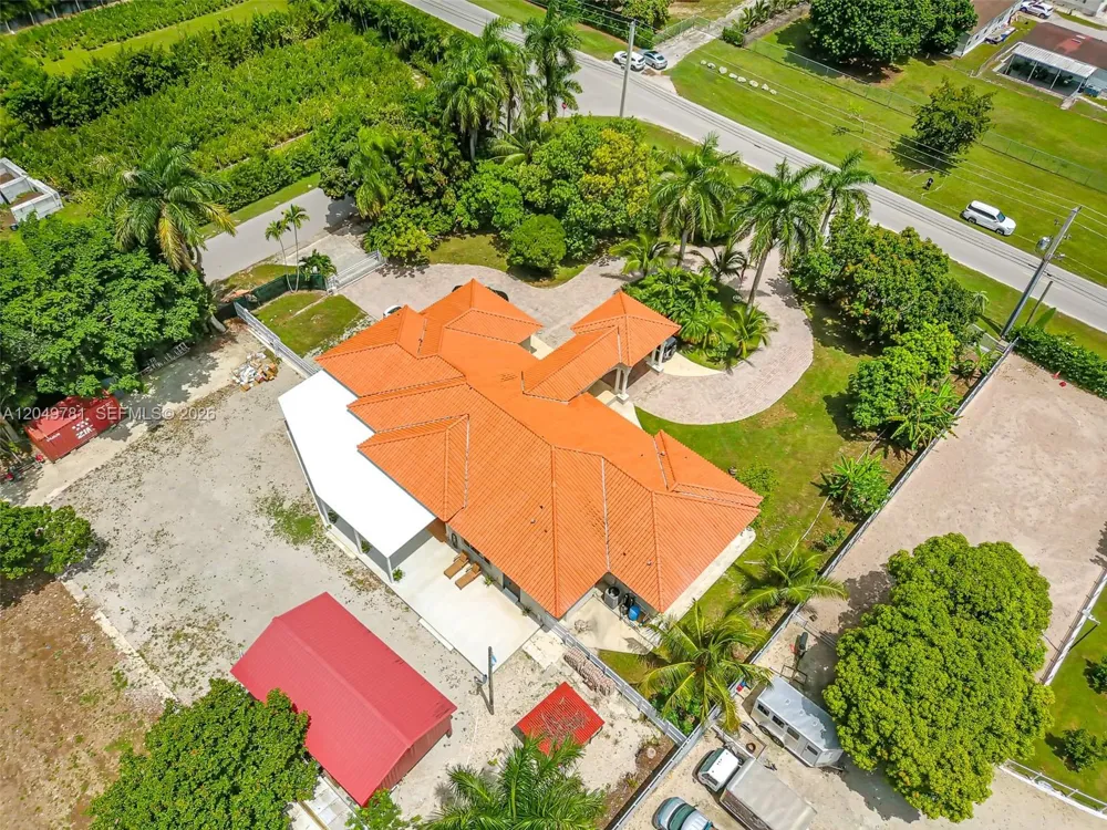 18390 SW 200th St Miami, FL 33187