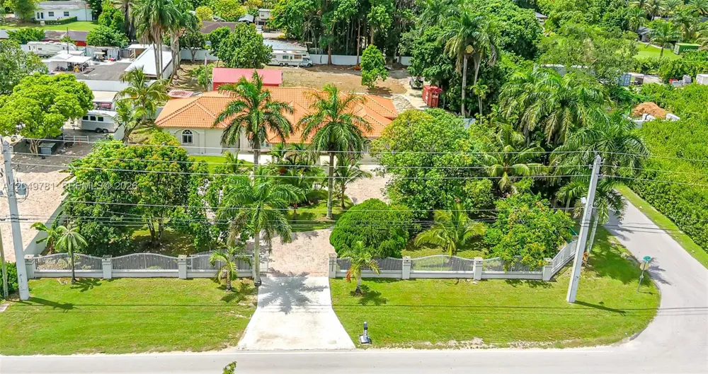 18390 SW 200th St Miami, FL 33187
