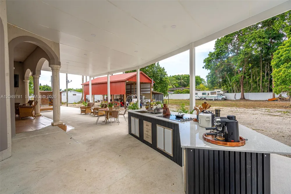 18390 SW 200th St Miami, FL 33187