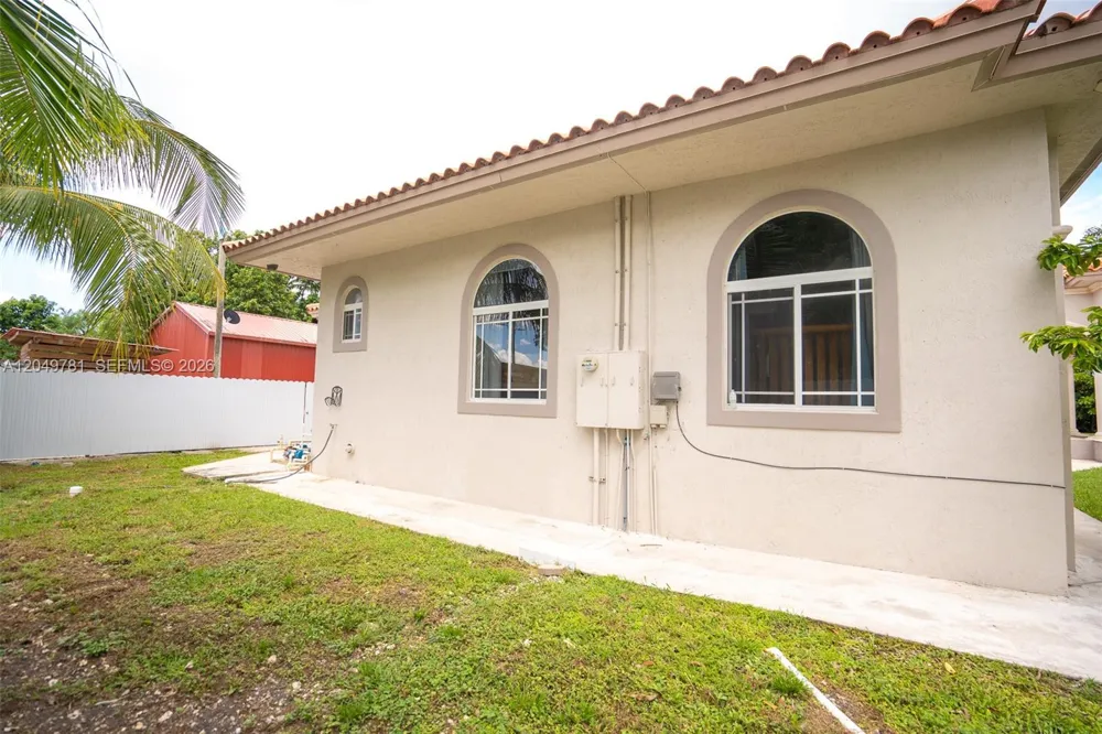 18390 SW 200th St Miami, FL 33187