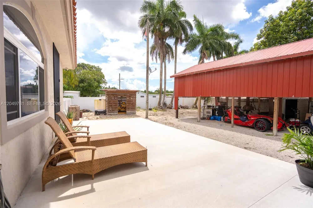 18390 SW 200th St Miami, FL 33187
