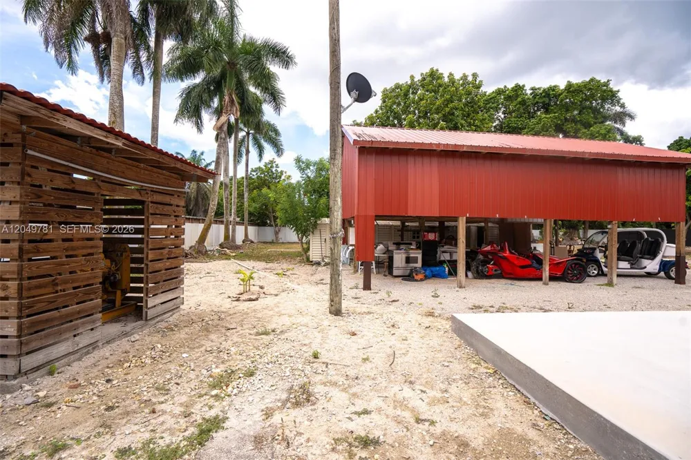 18390 SW 200th St Miami, FL 33187