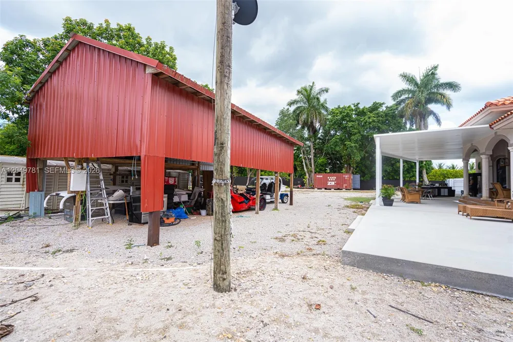 18390 SW 200th St Miami, FL 33187