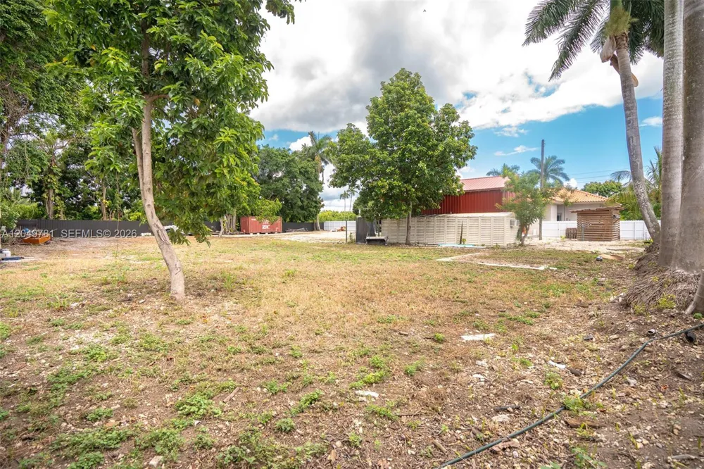 18390 SW 200th St Miami, FL 33187