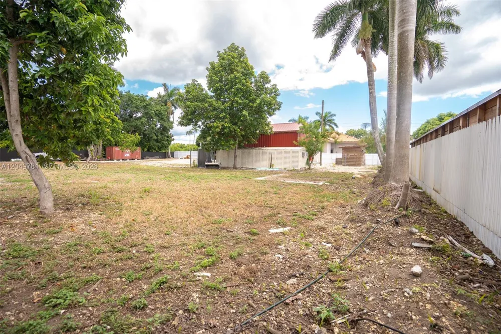 18390 SW 200th St Miami, FL 33187