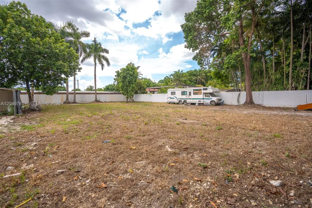 18390 SW 200th St Miami, FL 33187