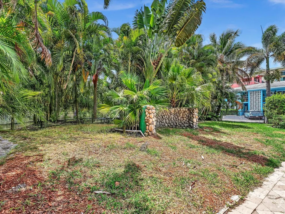 518 Riverside Drive Pompano Beach, FL 33062