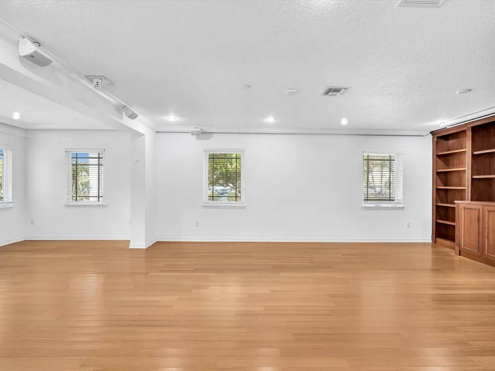 518 Riverside Drive Pompano Beach, FL 33062