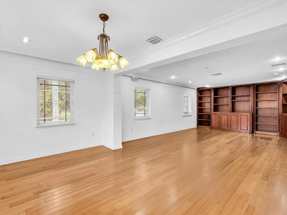 518 Riverside Drive Pompano Beach, FL 33062