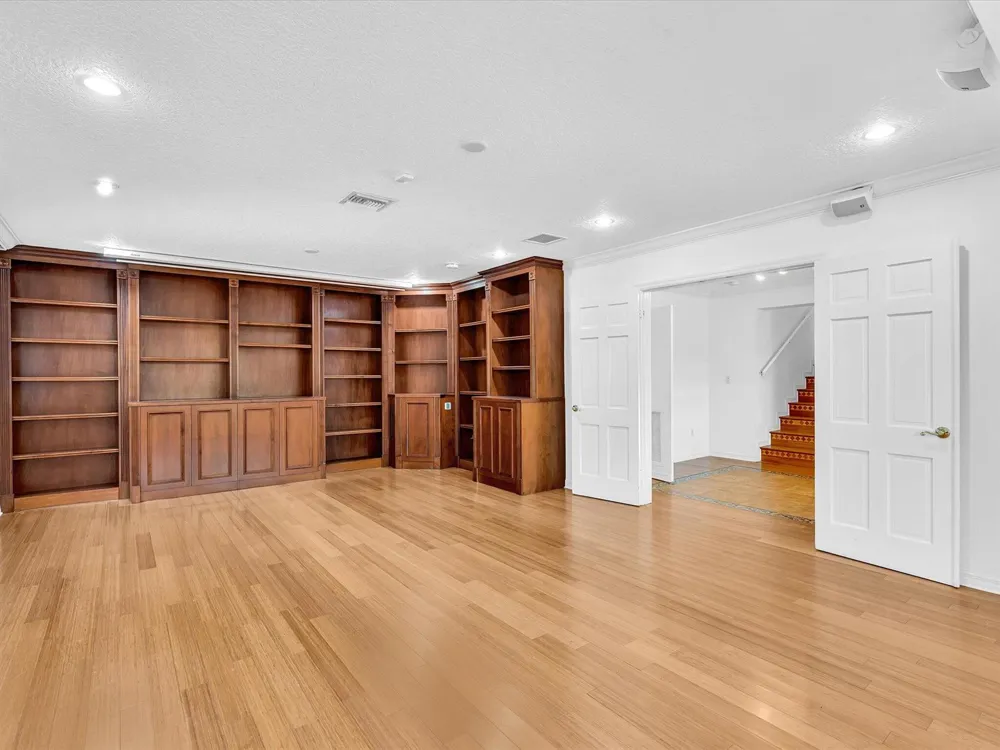 518 Riverside Drive Pompano Beach, FL 33062