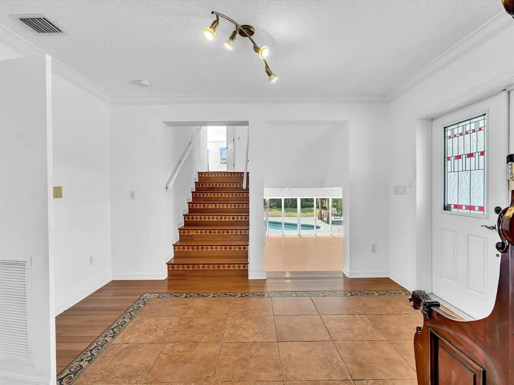 518 Riverside Drive Pompano Beach, FL 33062