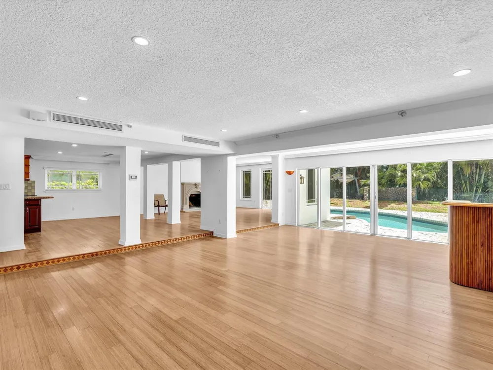 518 Riverside Drive Pompano Beach, FL 33062