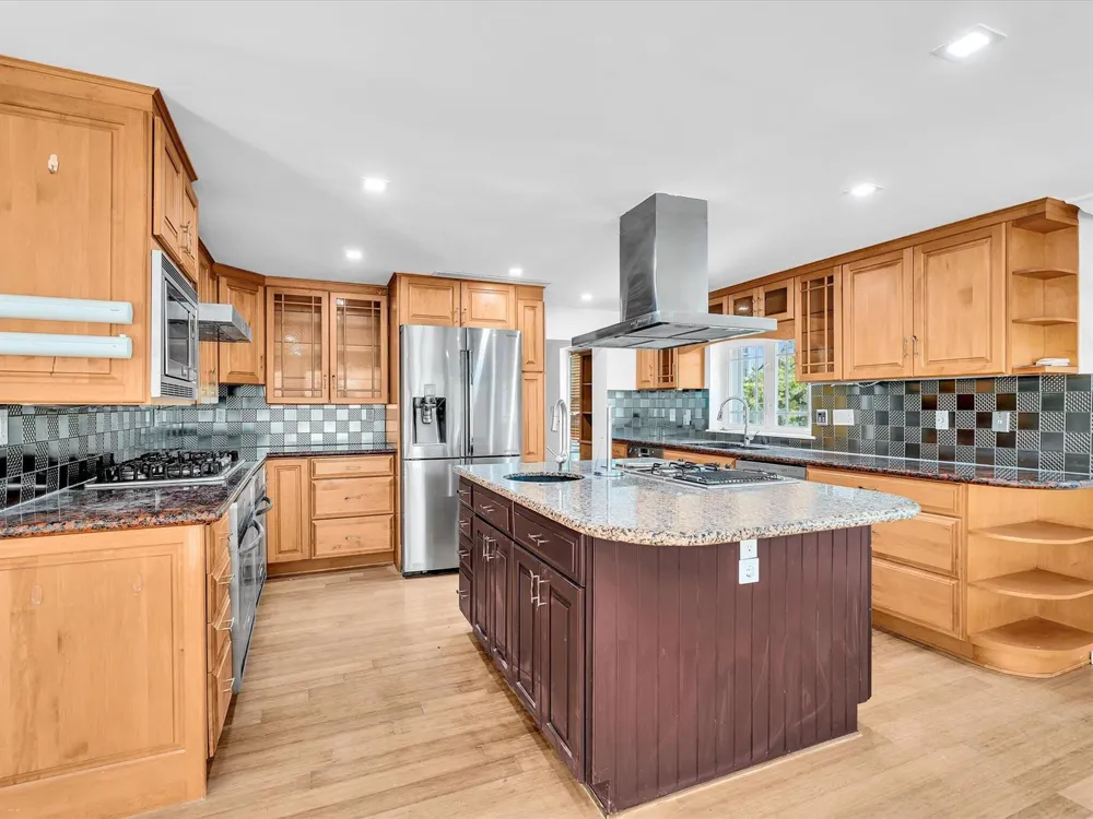 518 Riverside Drive Pompano Beach, FL 33062