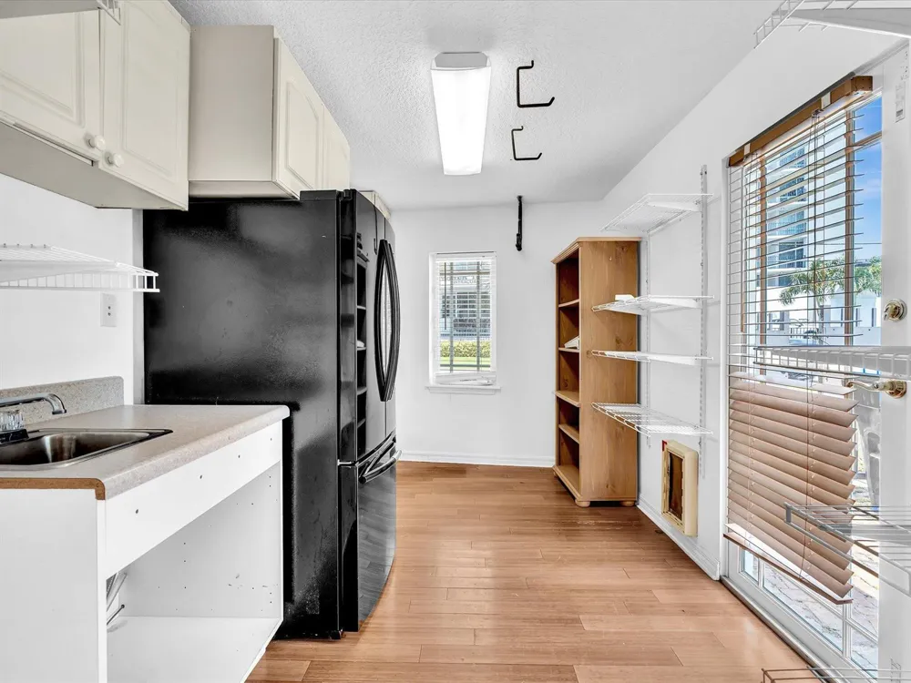 518 Riverside Drive Pompano Beach, FL 33062