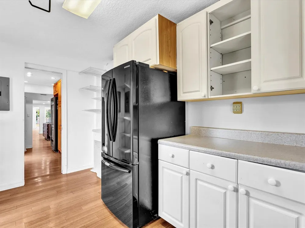 518 Riverside Drive Pompano Beach, FL 33062