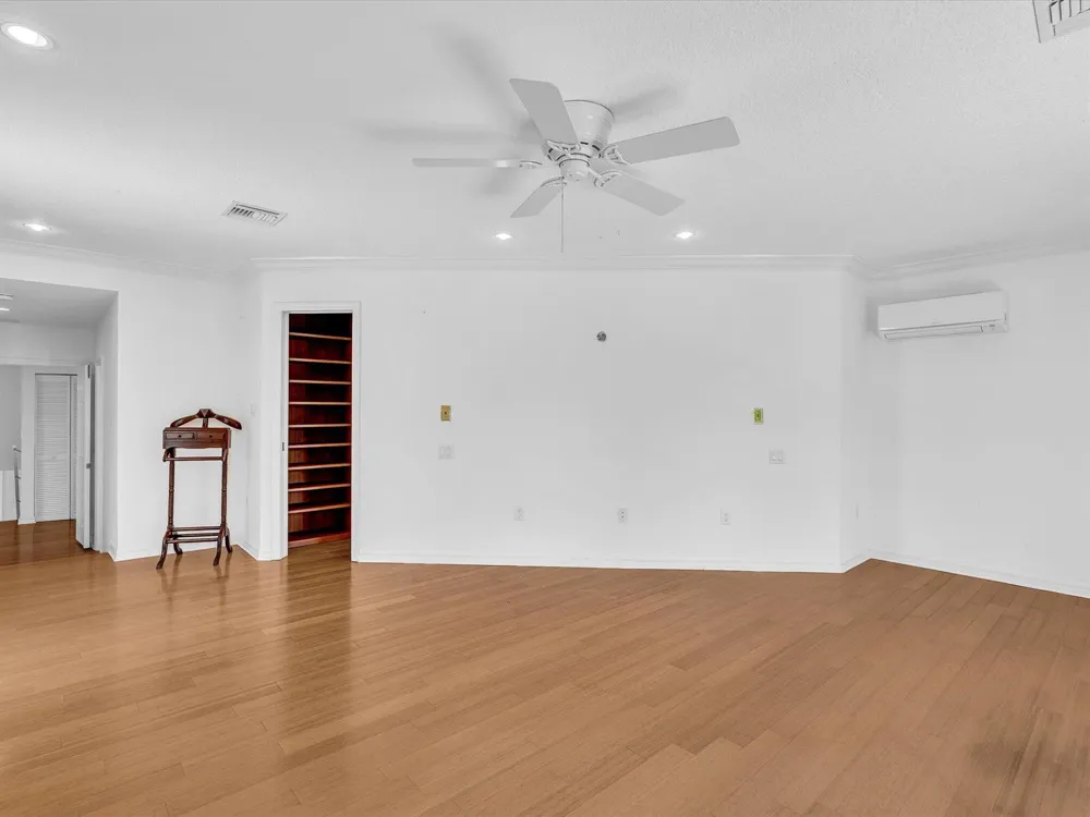518 Riverside Drive Pompano Beach, FL 33062