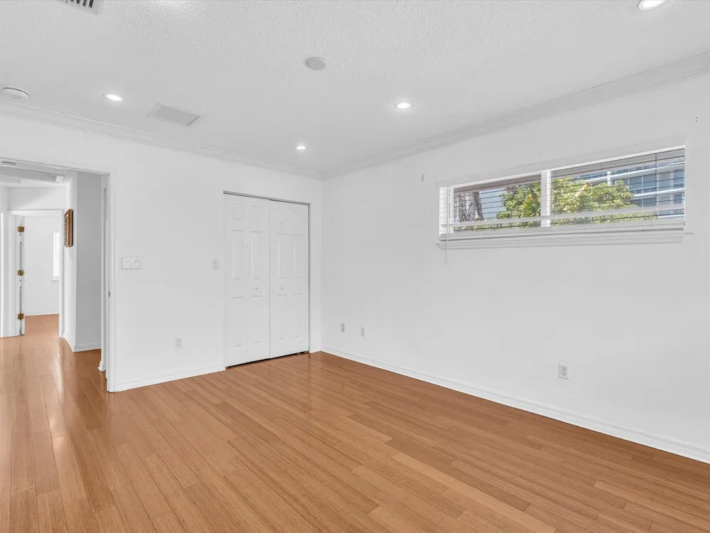 518 Riverside Drive Pompano Beach, FL 33062
