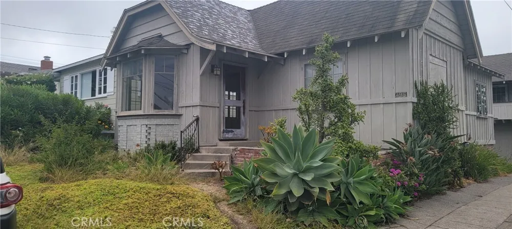 495 Saint Anns Drive Laguna Beach, CA 92651