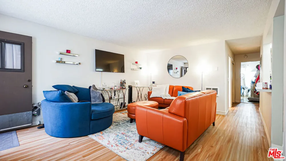 6151 Canterbury Drive #103 Culver City, CA 90230