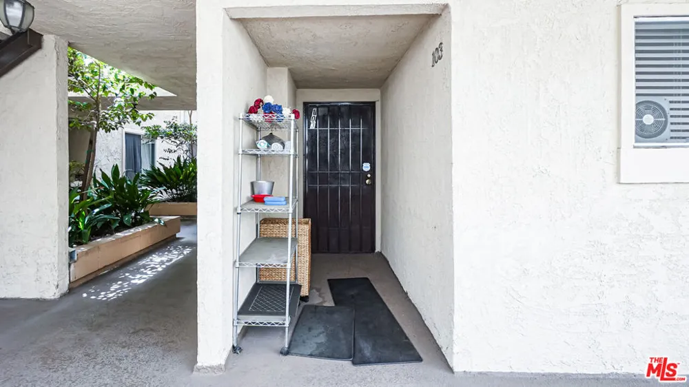 6151 Canterbury Drive #103 Culver City, CA 90230