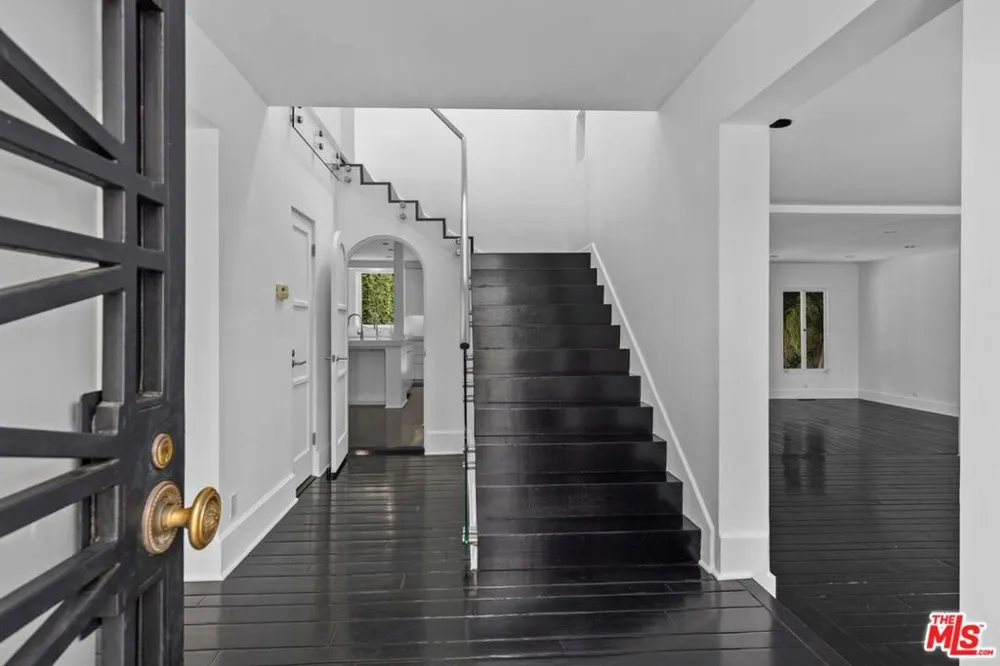 305 S Bedford Drive Beverly Hills, CA 90212