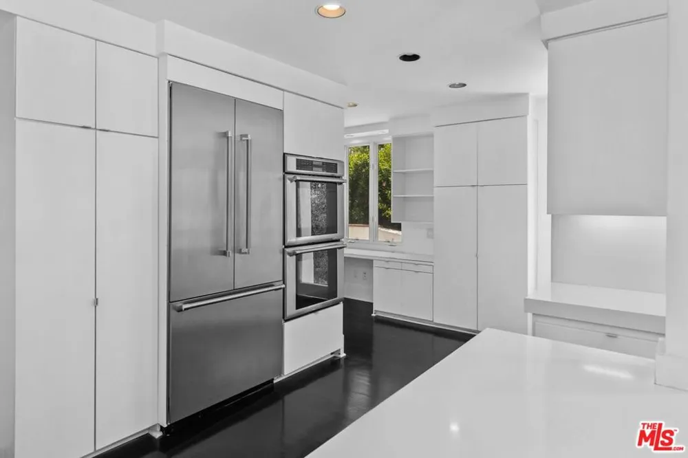 305 S Bedford Drive Beverly Hills, CA 90212