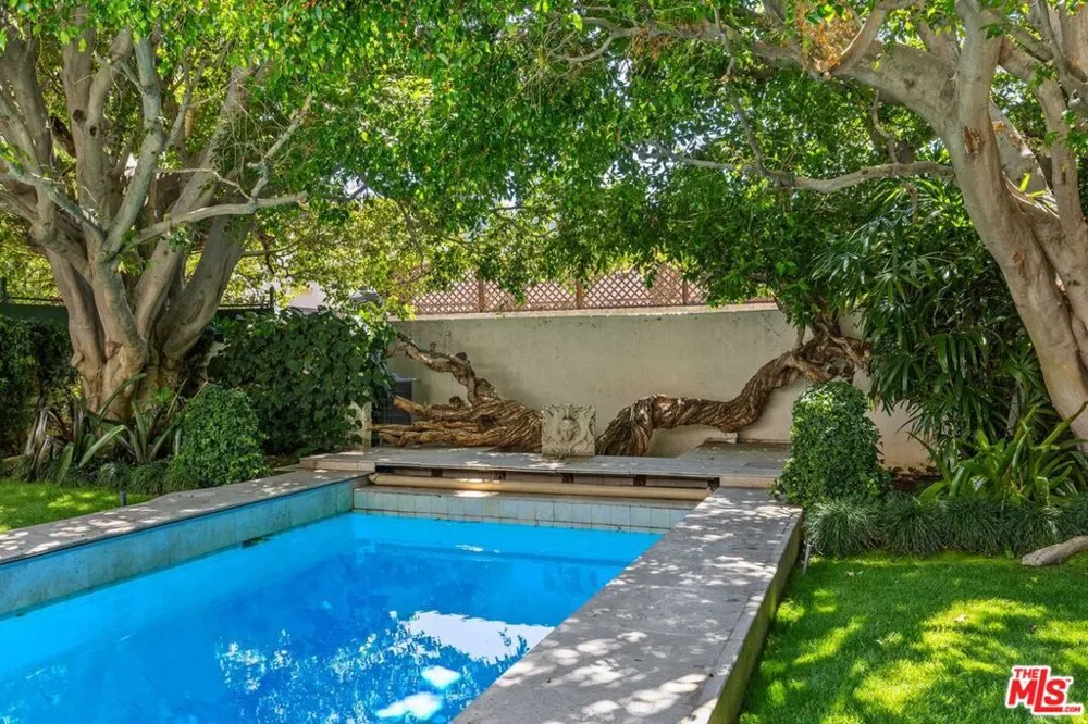 305 S Bedford Drive Beverly Hills, CA 90212