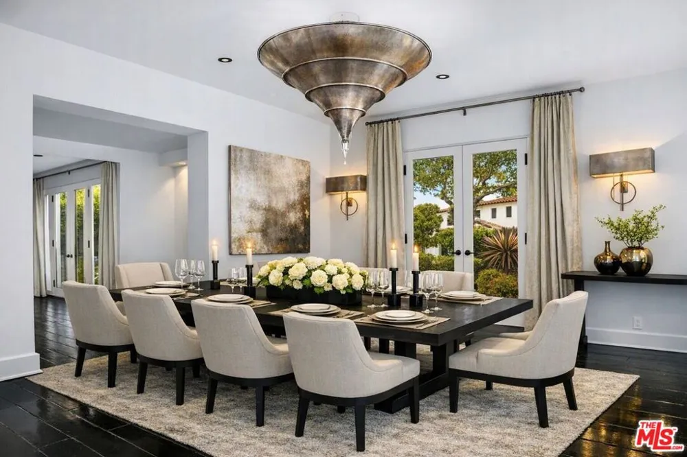 305 S Bedford Drive Beverly Hills, CA 90212
