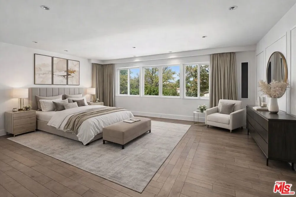 305 S Bedford Drive Beverly Hills, CA 90212