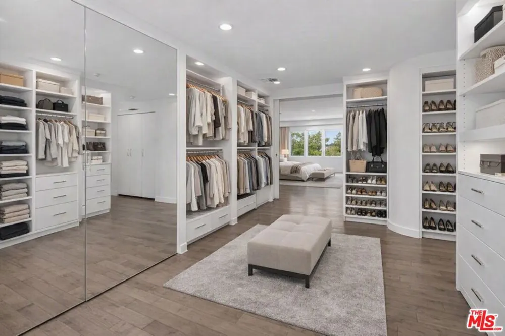 305 S Bedford Drive Beverly Hills, CA 90212