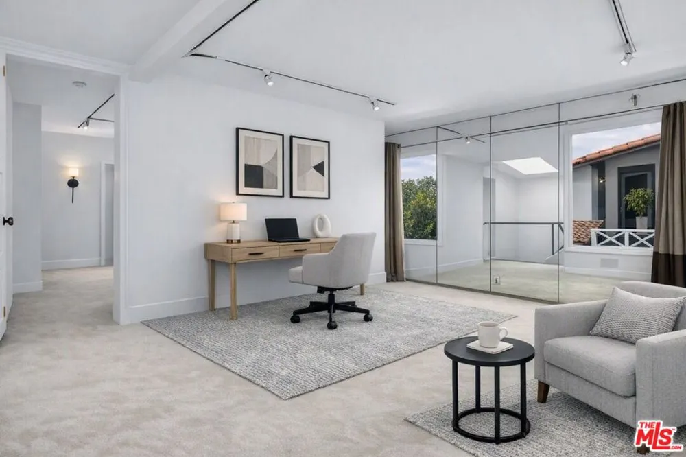 305 S Bedford Drive Beverly Hills, CA 90212