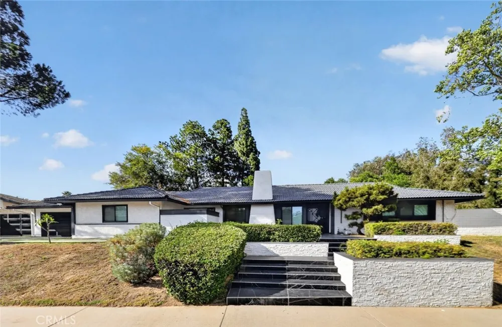 20001 Hiawatha Street Chatsworth, CA 91311