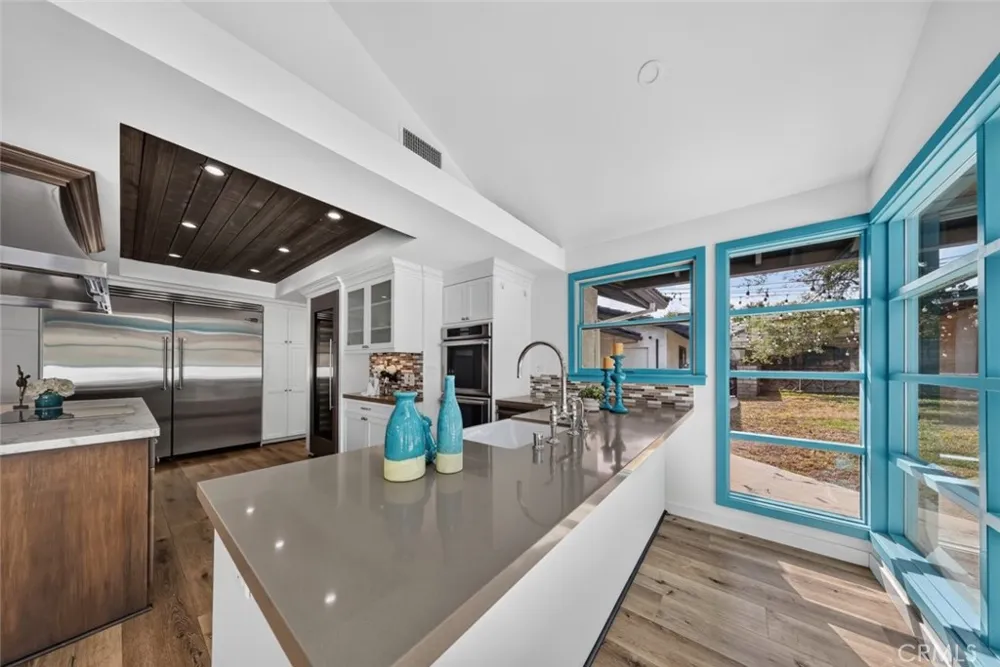 20001 Hiawatha Street Chatsworth, CA 91311