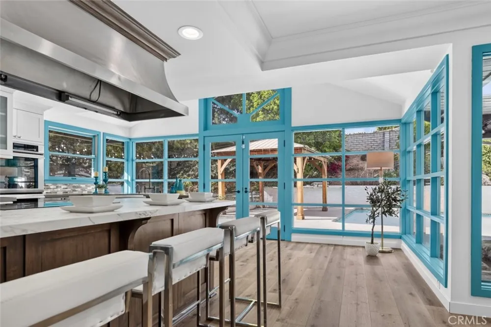 20001 Hiawatha Street Chatsworth, CA 91311